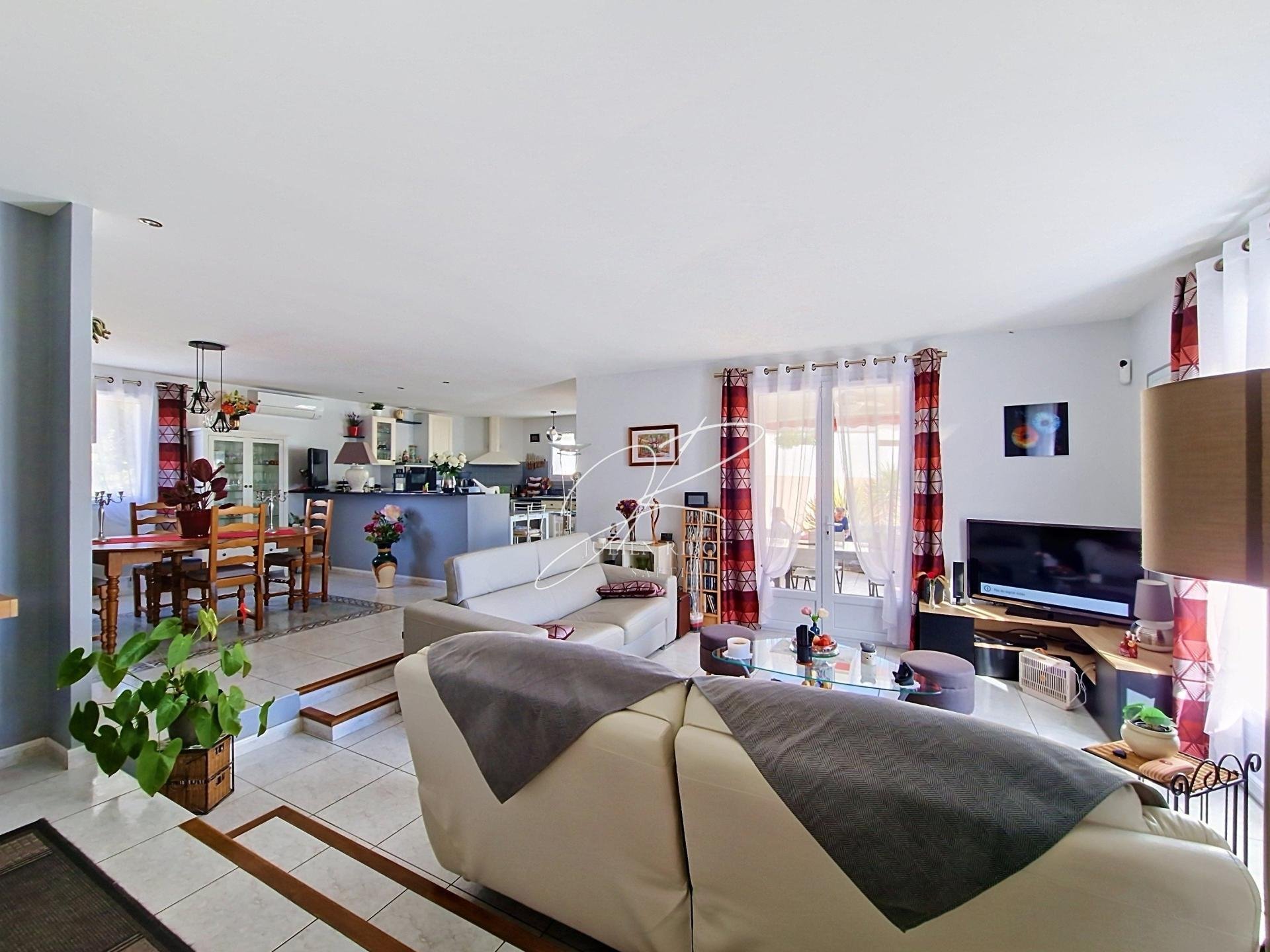 Maison à vendre, 120m², Lespignan