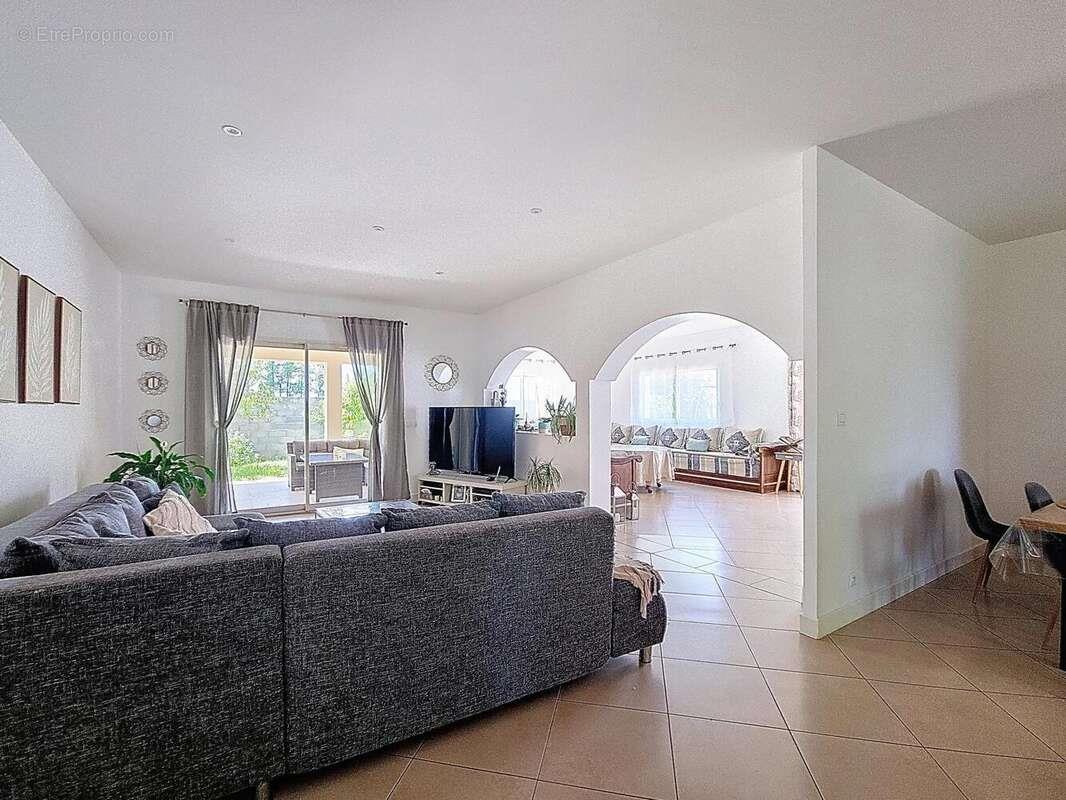 Maison à vendre, 187m², Cérons