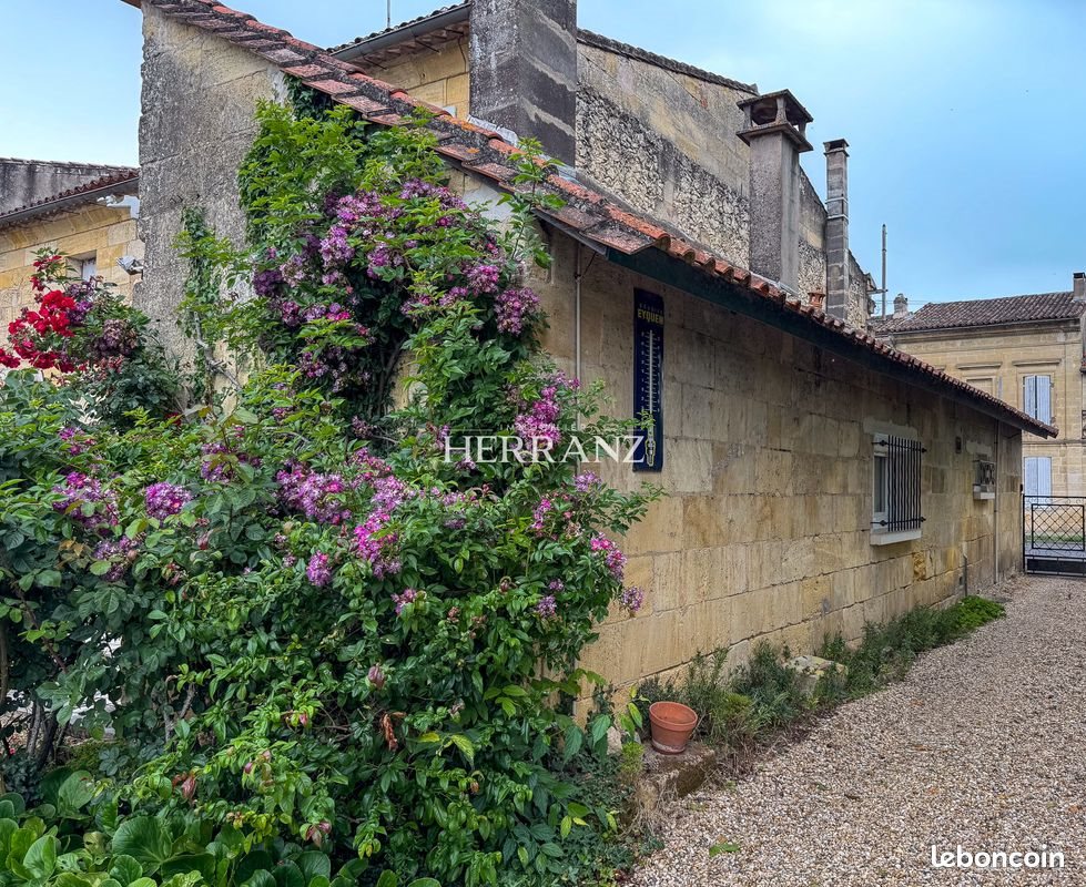 Maison à vendre, 132m², Saint-Pey-d'Armens