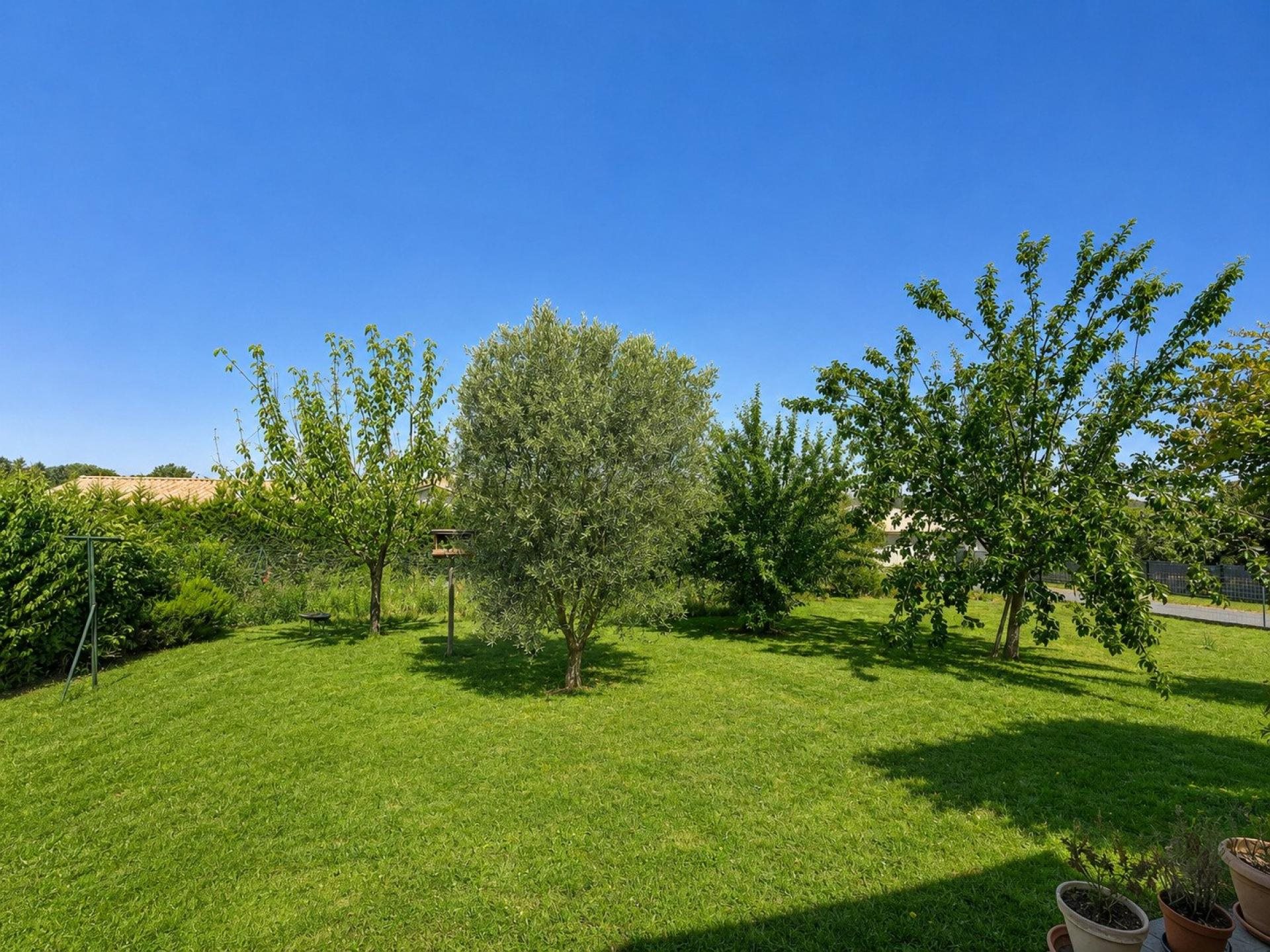 Maison à vendre, 100m², Saint-Genis-d'Hiersac