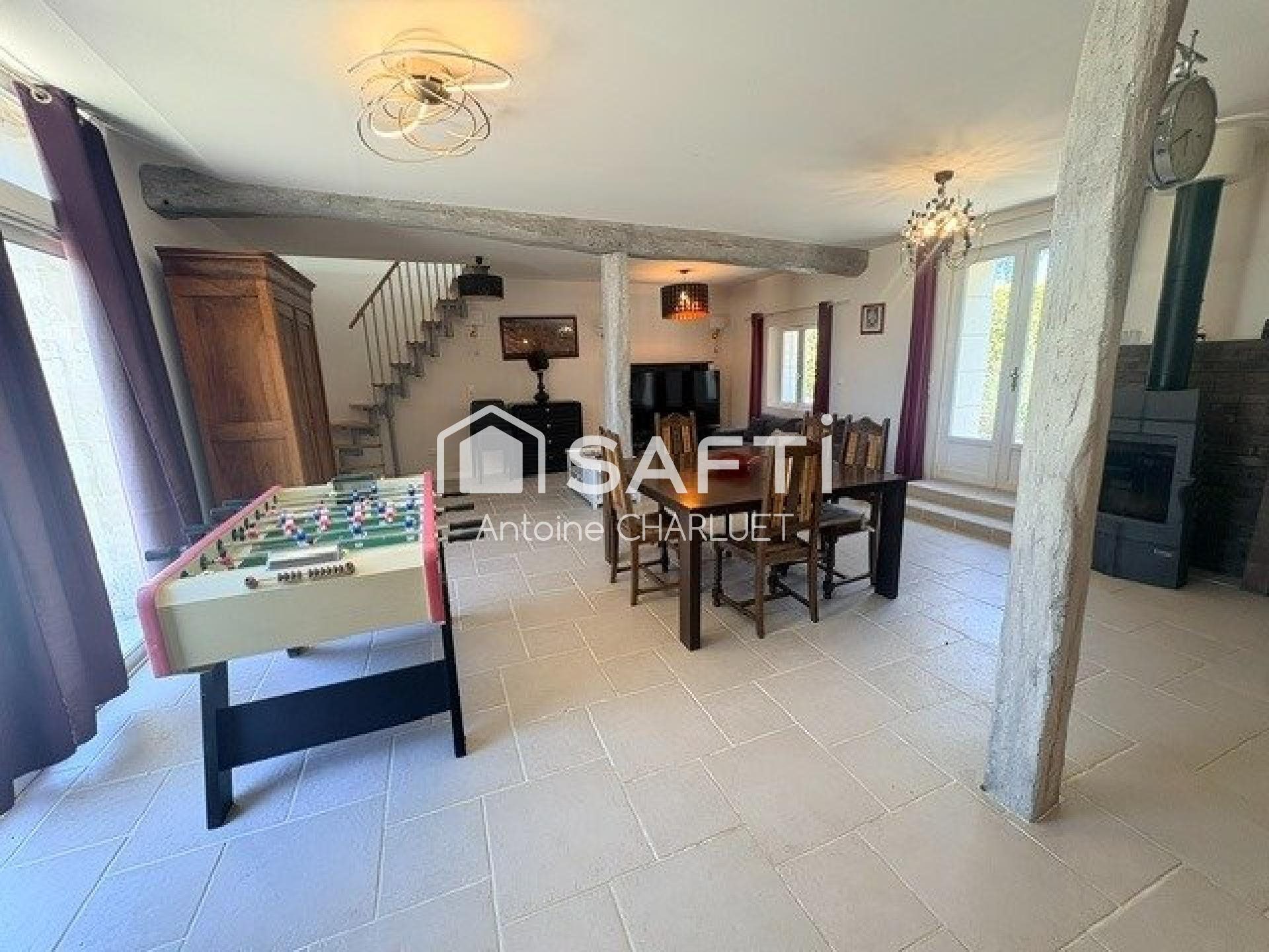 Maison à vendre, 138m², Saint-Genou