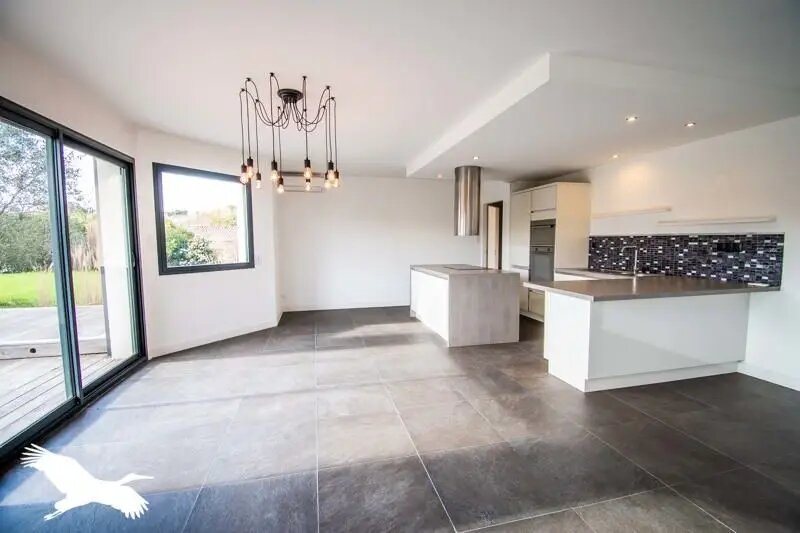 Maison à vendre, 160m², Ayguesvives