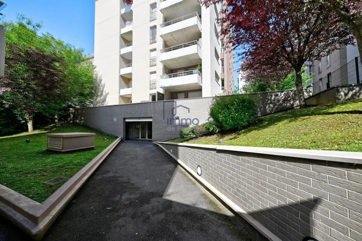 Appartement à louer, 64m², Cergy