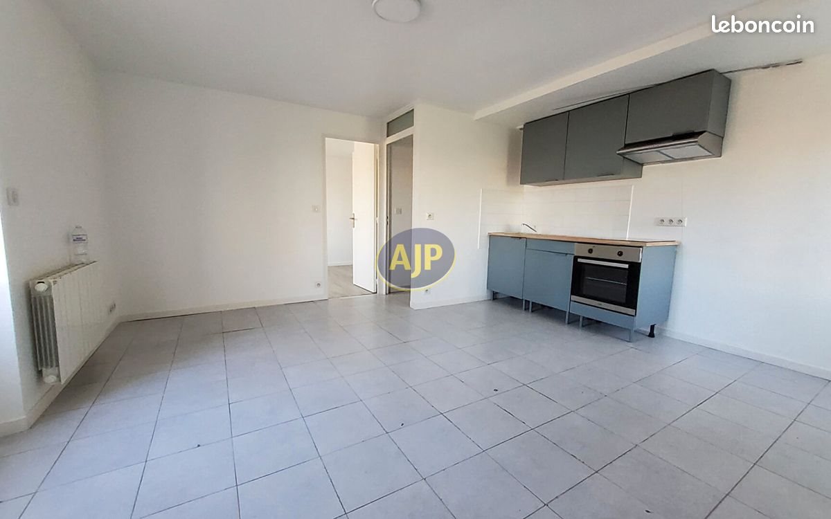Appartement à louer, 33m², Baud