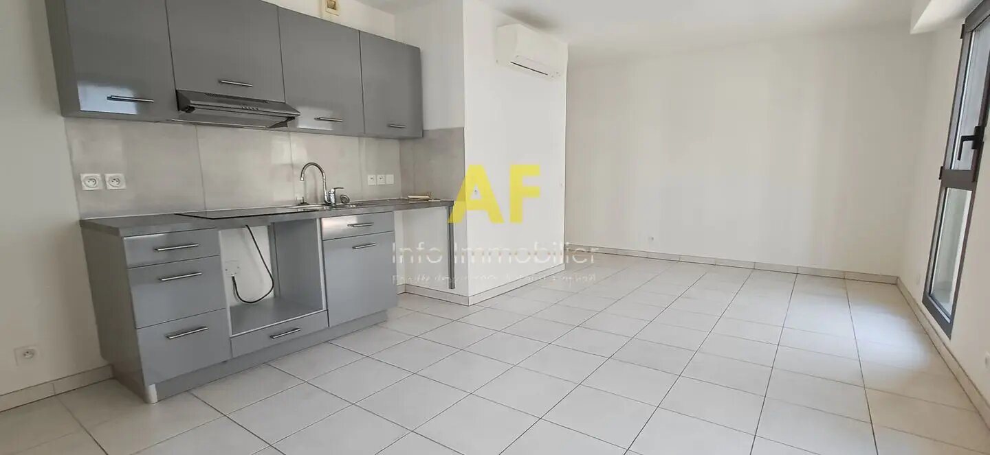 Appartement à louer, 30m², Saint-Raphaël