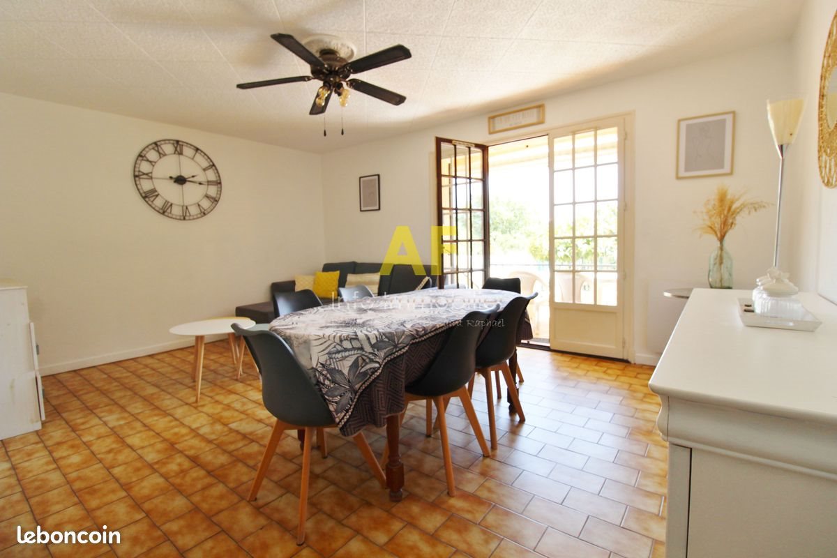 Appartement à louer, 49m², Saint-Raphaël