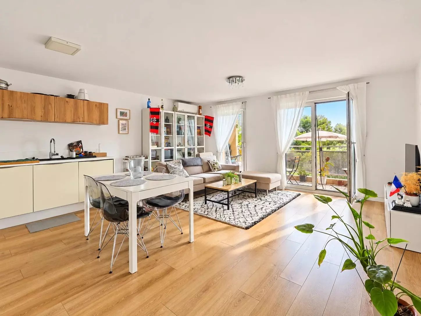 Appartement à louer, 64m², Antibes