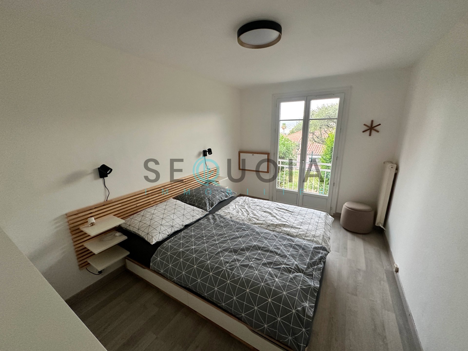 Appartement à louer, 49m², Antibes