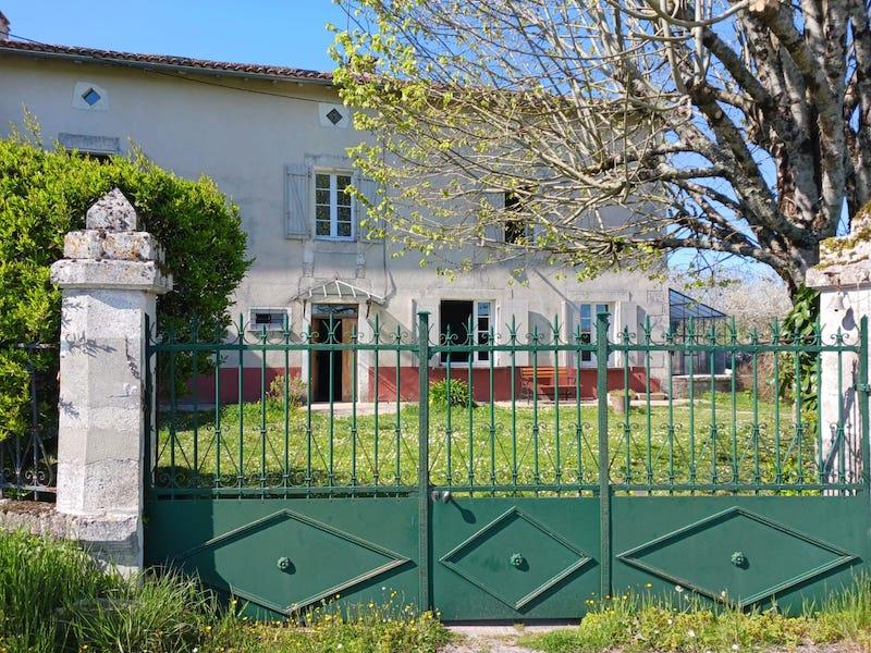 Maison à vendre, 170m², Salles-Lavalette