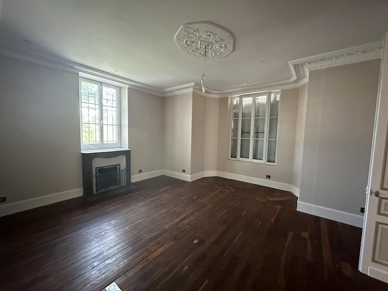 Maison à vendre, 233m², Saint Aulaye-Puymangou