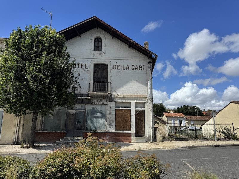Maison à vendre, 400m², Chalais