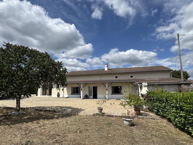 Maison à vendre, 136m², Neuvicq
