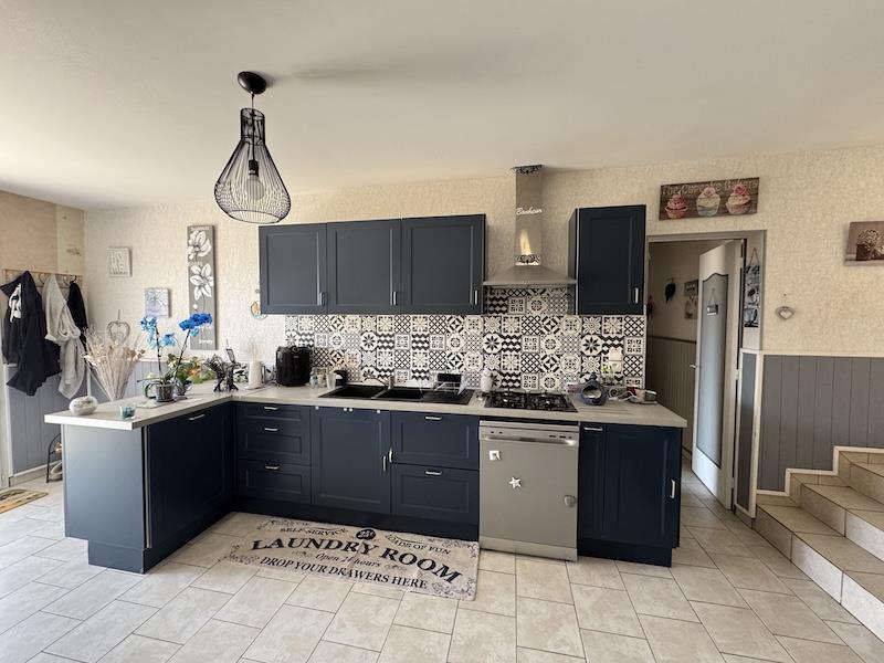 Maison à vendre, 136m², Neuvicq
