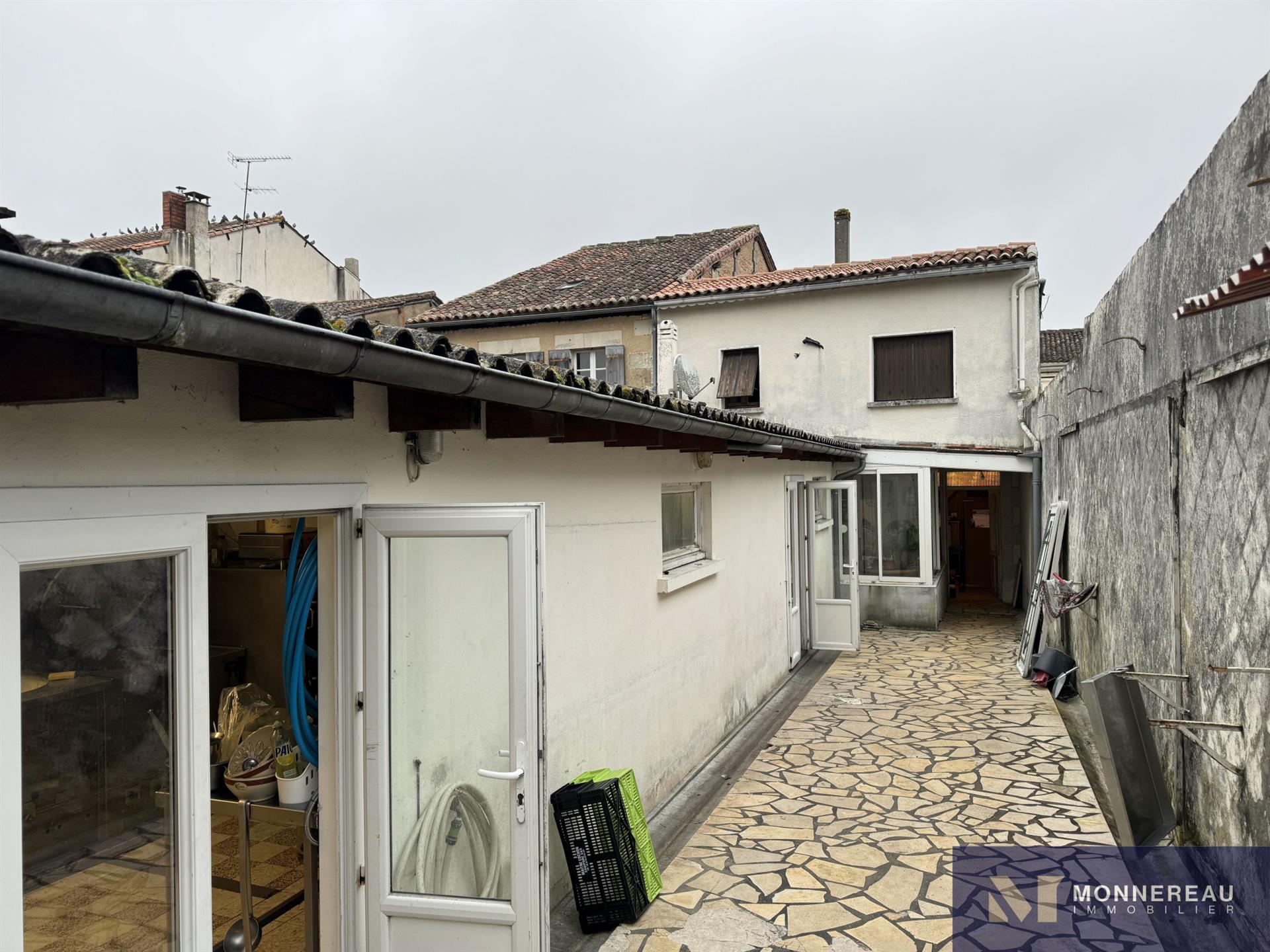 Maison à vendre, 188m², Baignes-Sainte-Radegonde