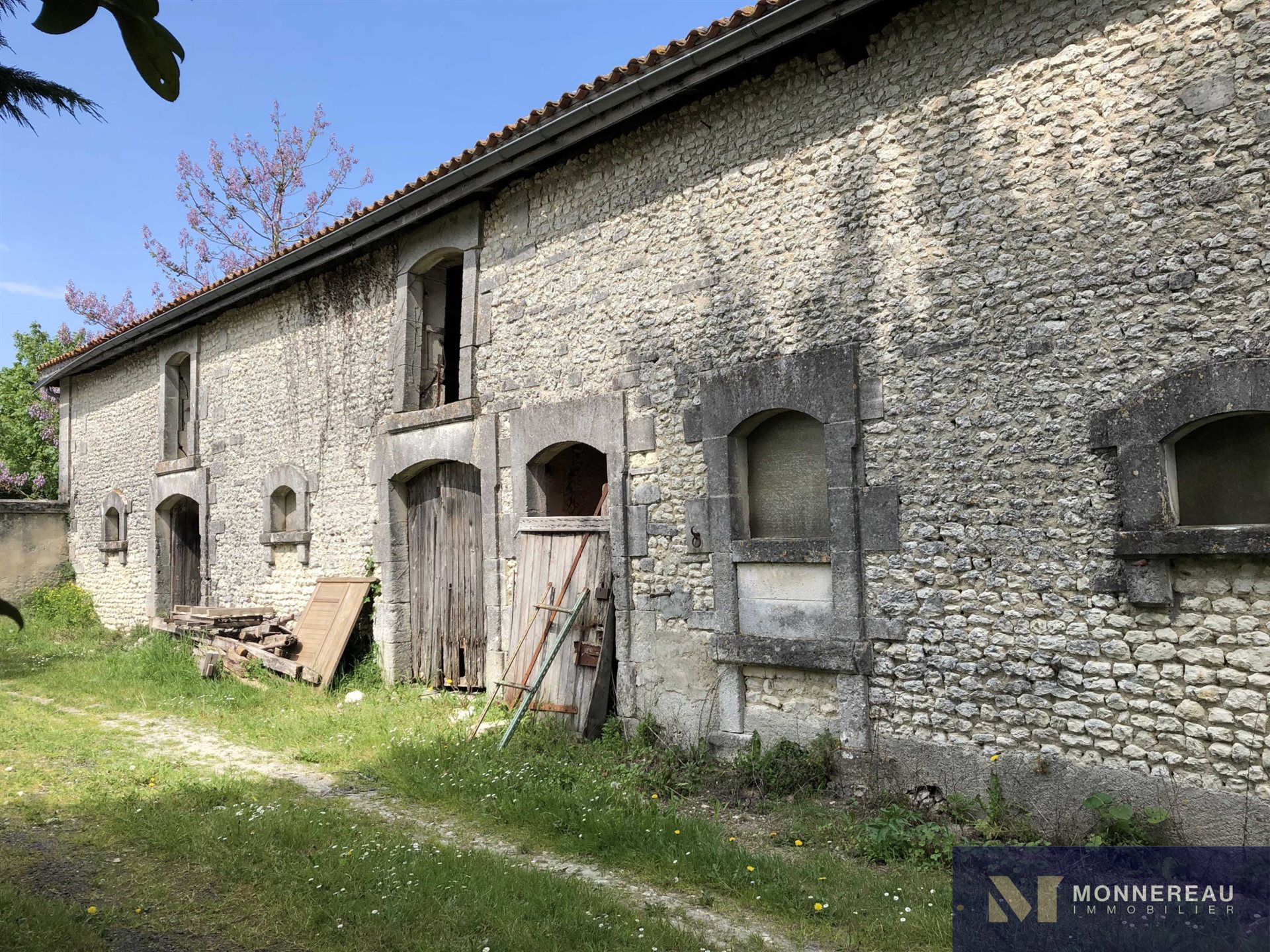 Maison à vendre, 300m², Barbezieux-Saint-Hilaire