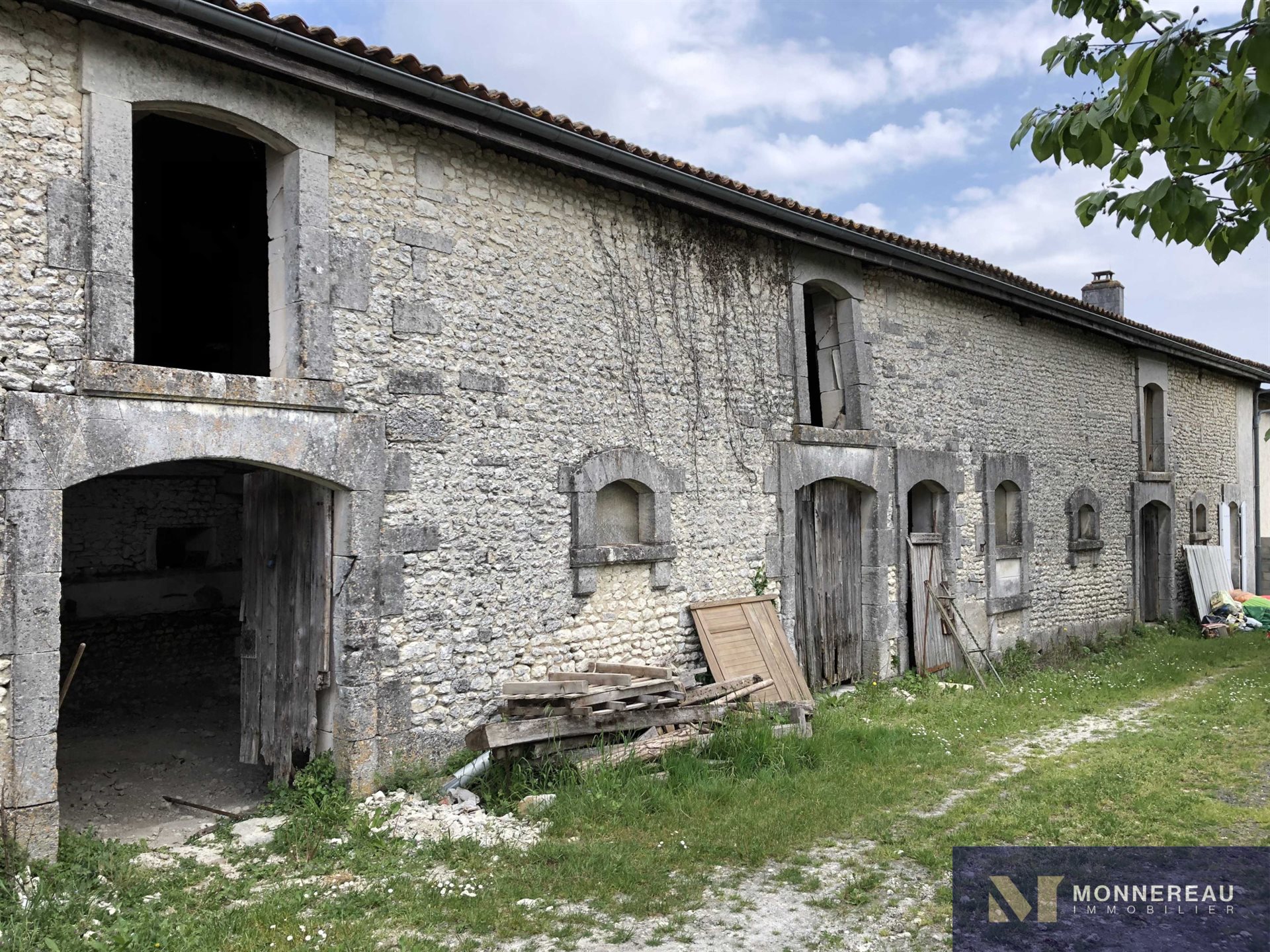 Maison à vendre, 300m², Barbezieux-Saint-Hilaire