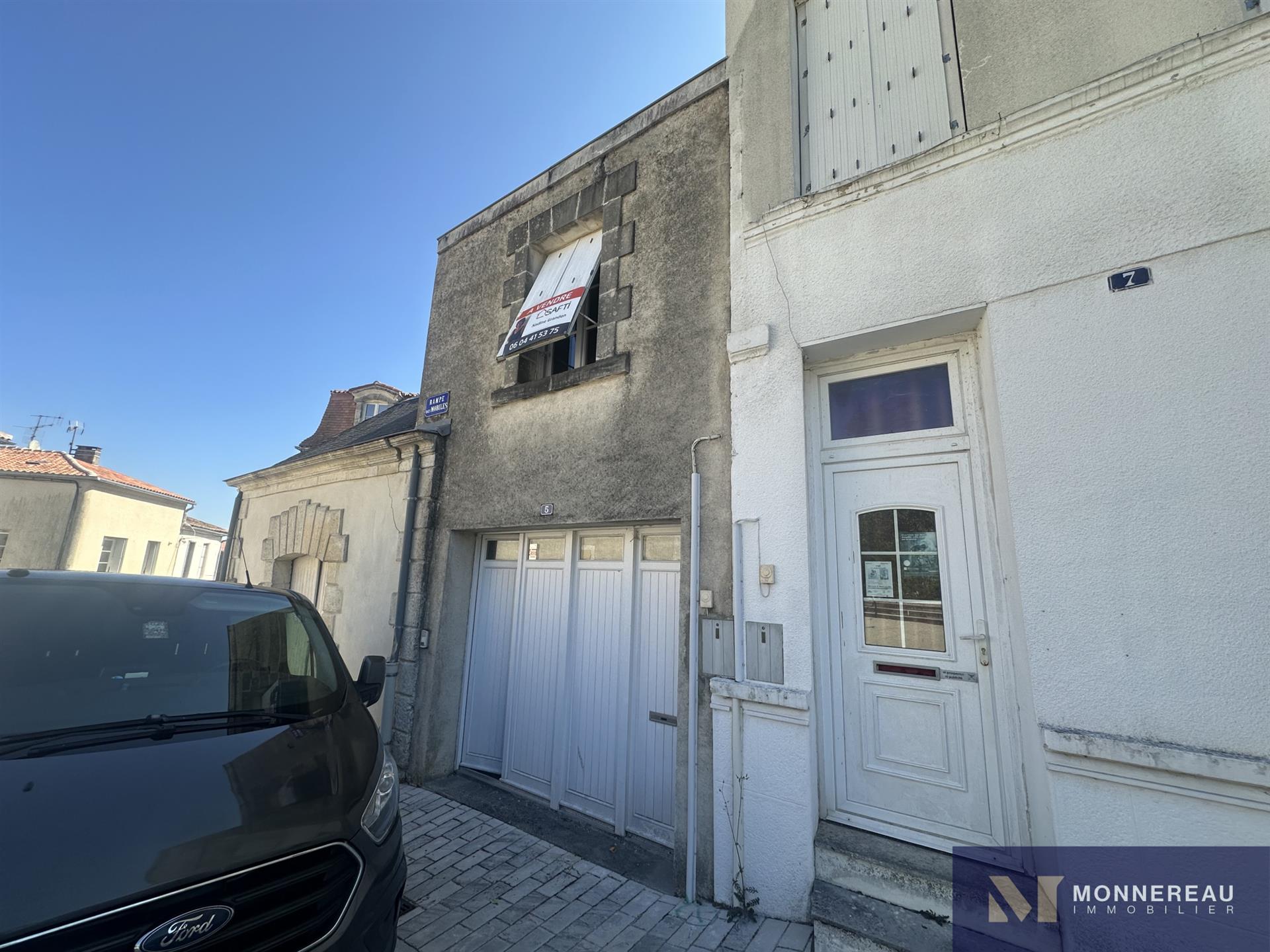 Appartement à vendre, 205m², Barbezieux-Saint-Hilaire