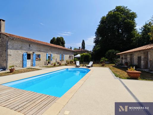 Maison 6 pièces 172 m² · à Coteaux-du-Blanzacais · 172 m² · 233 200 €