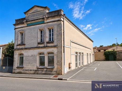 Immeuble 425 m² · à Segonzac · 425 m² · 181 900 €