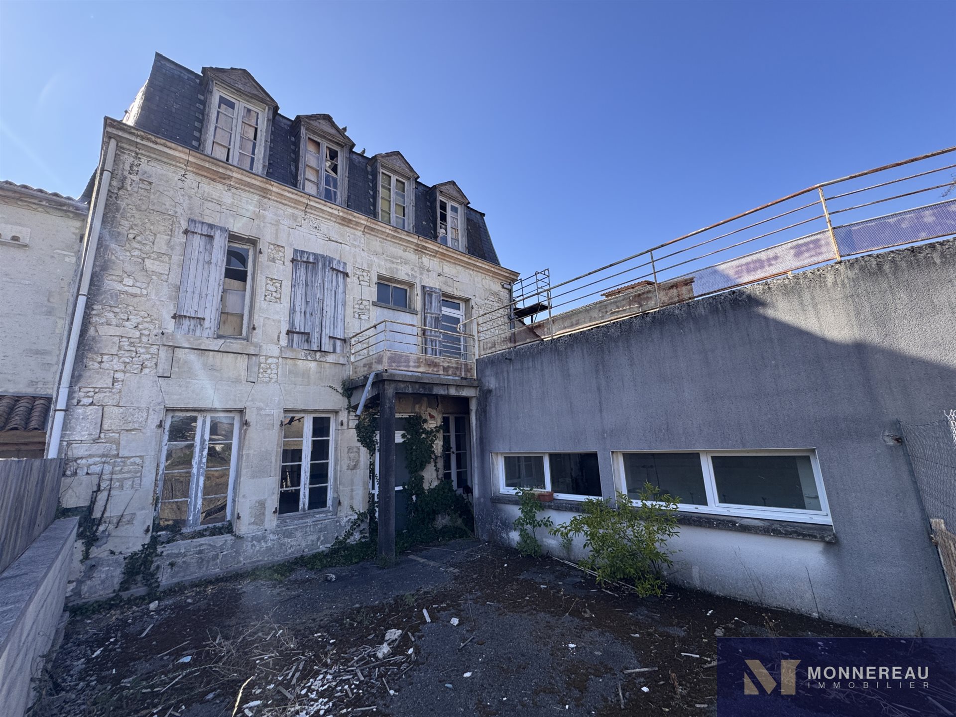Maison à vendre, 500m², Barbezieux-Saint-Hilaire