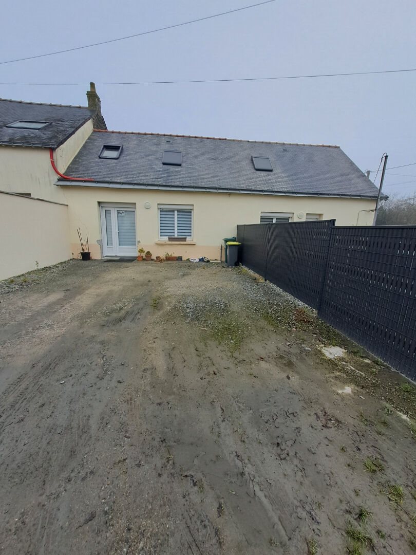 Maison à louer, 59m², Issé
