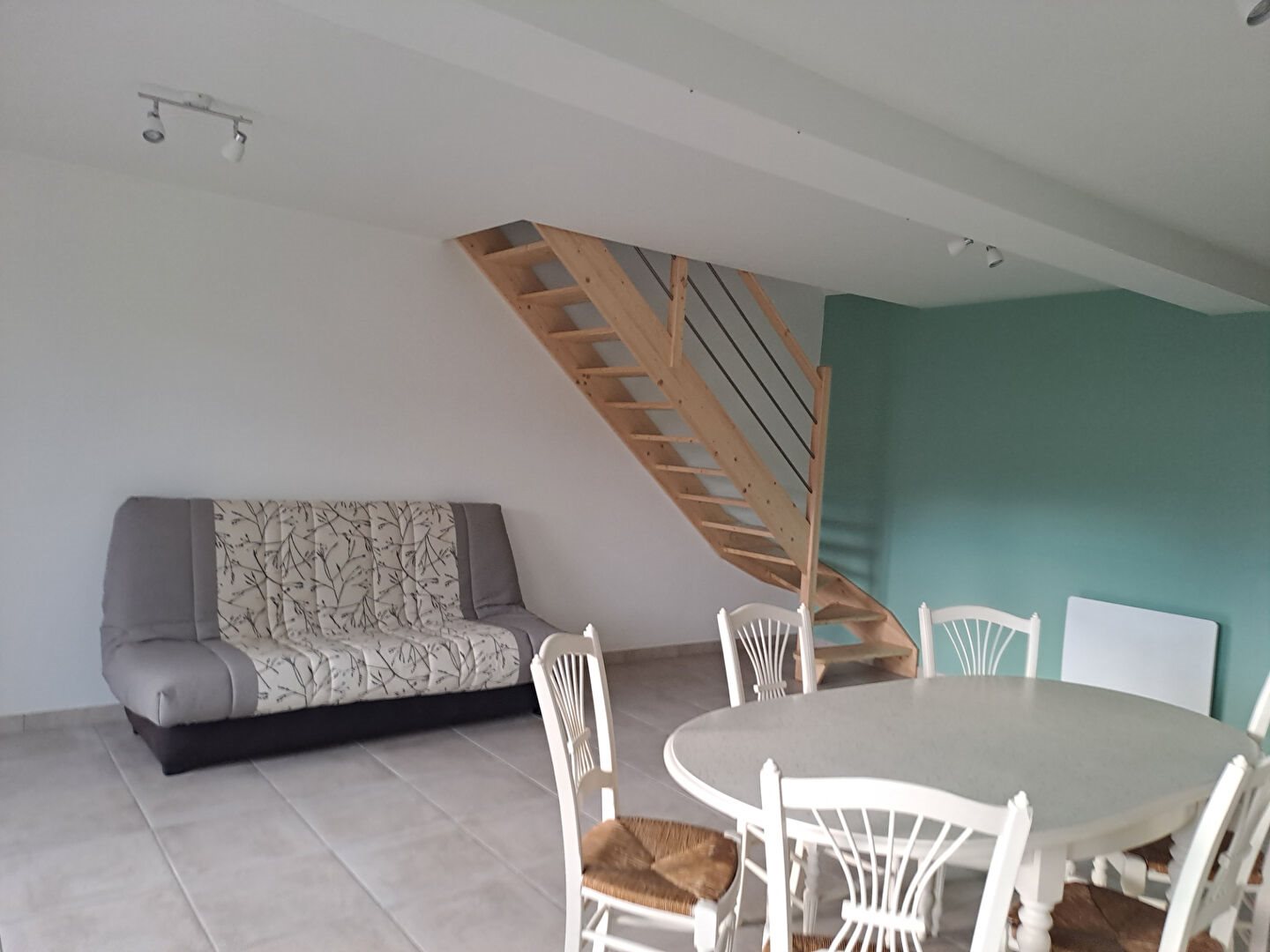 Maison à louer, 59m², Issé