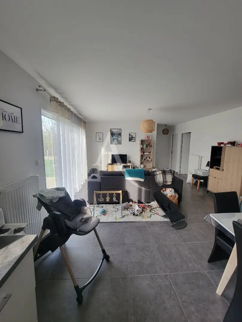 Maison à louer, 85m², Issé