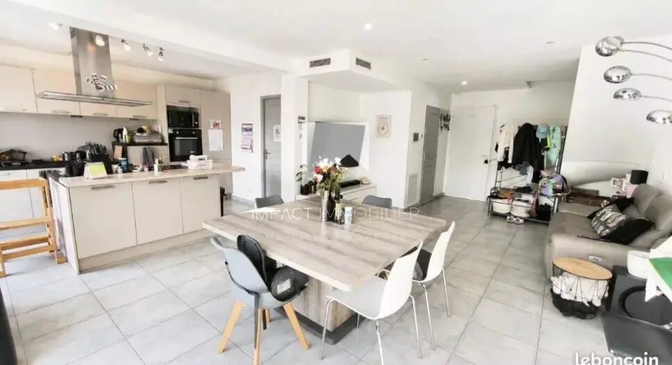 Maison à vendre, 93m², La Crau