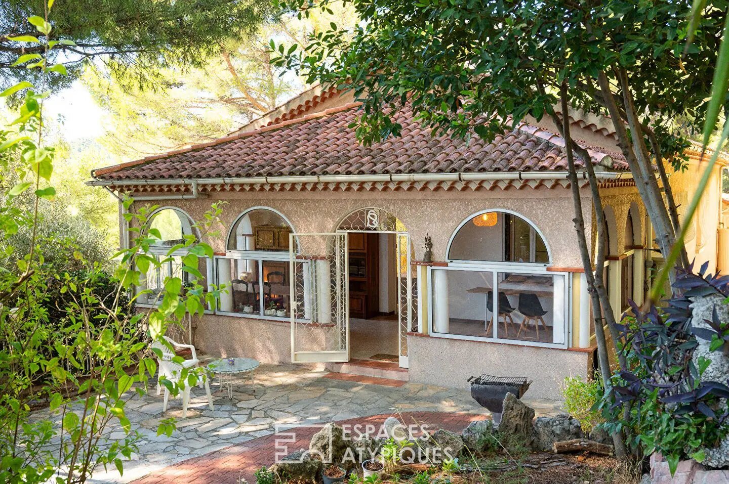 Appartement à louer, 150m², Le Revest-les-Eaux