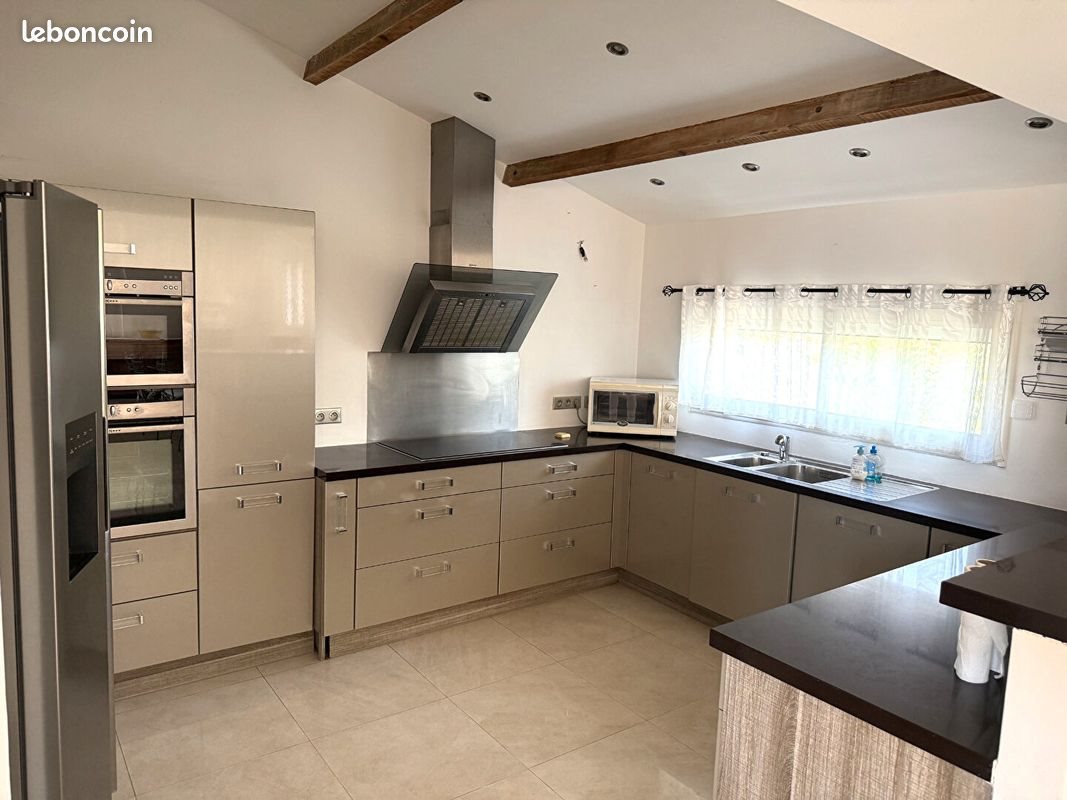 Maison à vendre, 114m², Eyguières