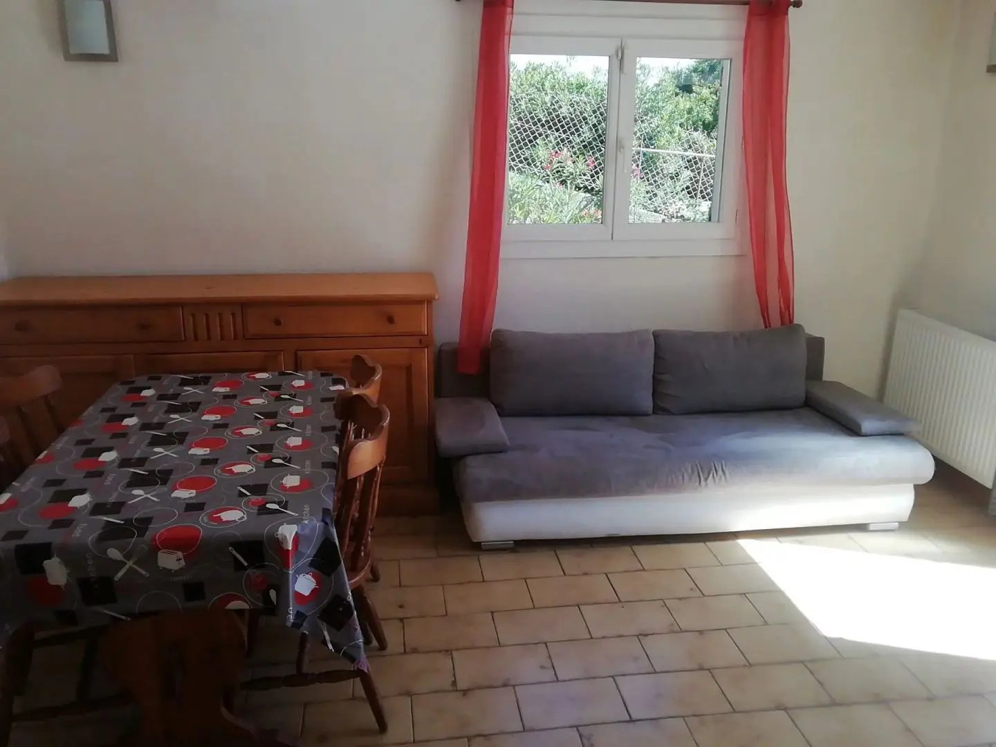 Appartement à louer, 33m², Saint-Mitre-les-Remparts