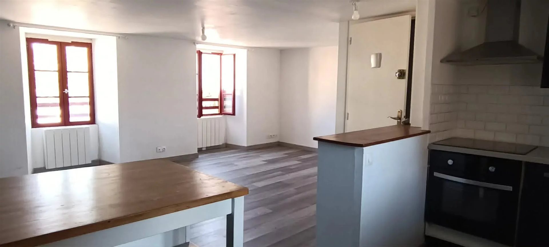 Appartement à vendre, 56m², Ambon
