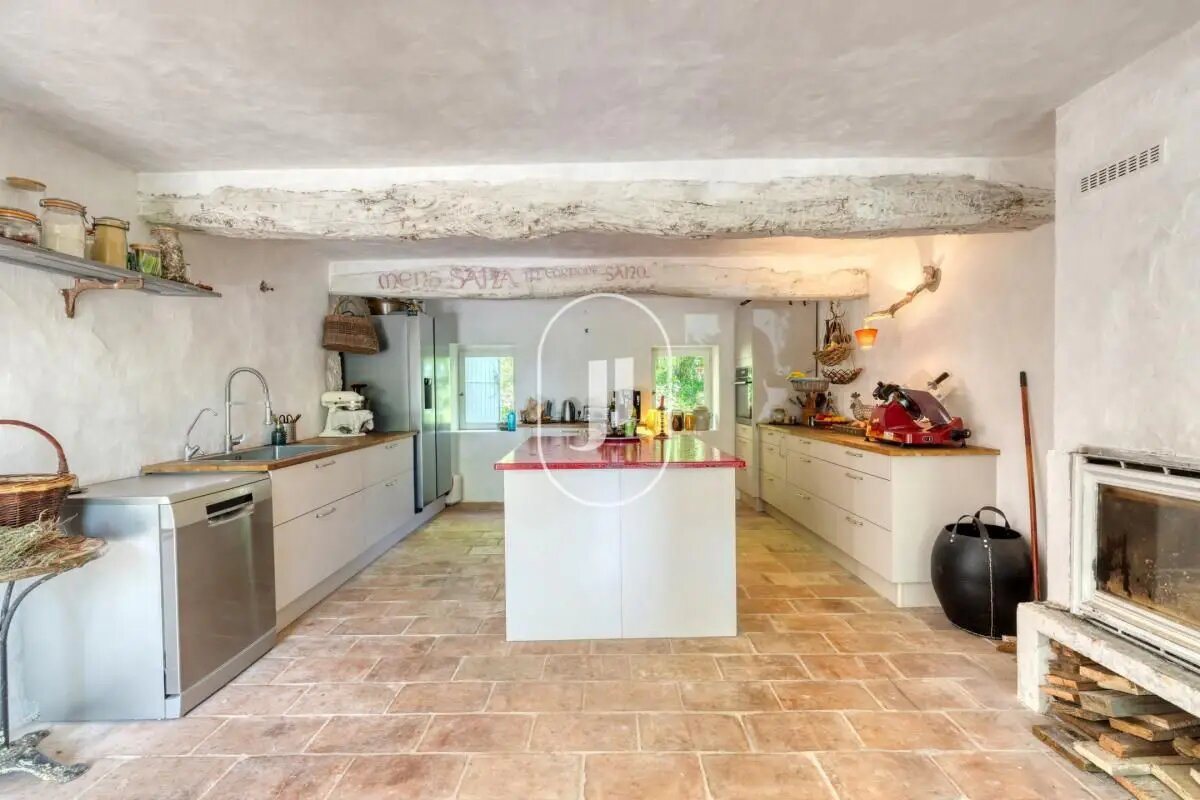 Maison à vendre, 230m², Saint-Antonin-du-Var