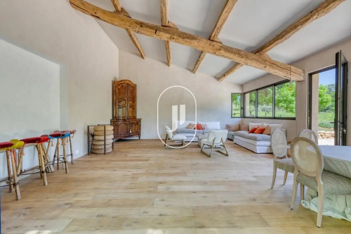 Maison à vendre, 230m², Saint-Antonin-du-Var