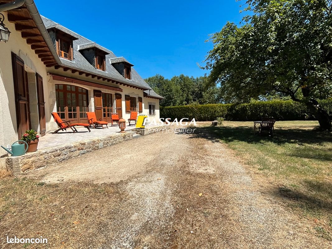 Maison à vendre, 200m², Laissac