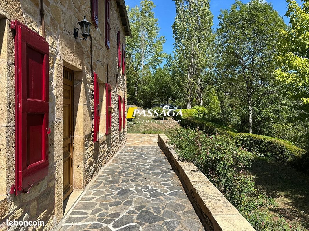 Maison à vendre, 162m², Saint-Geniez-d'Olt