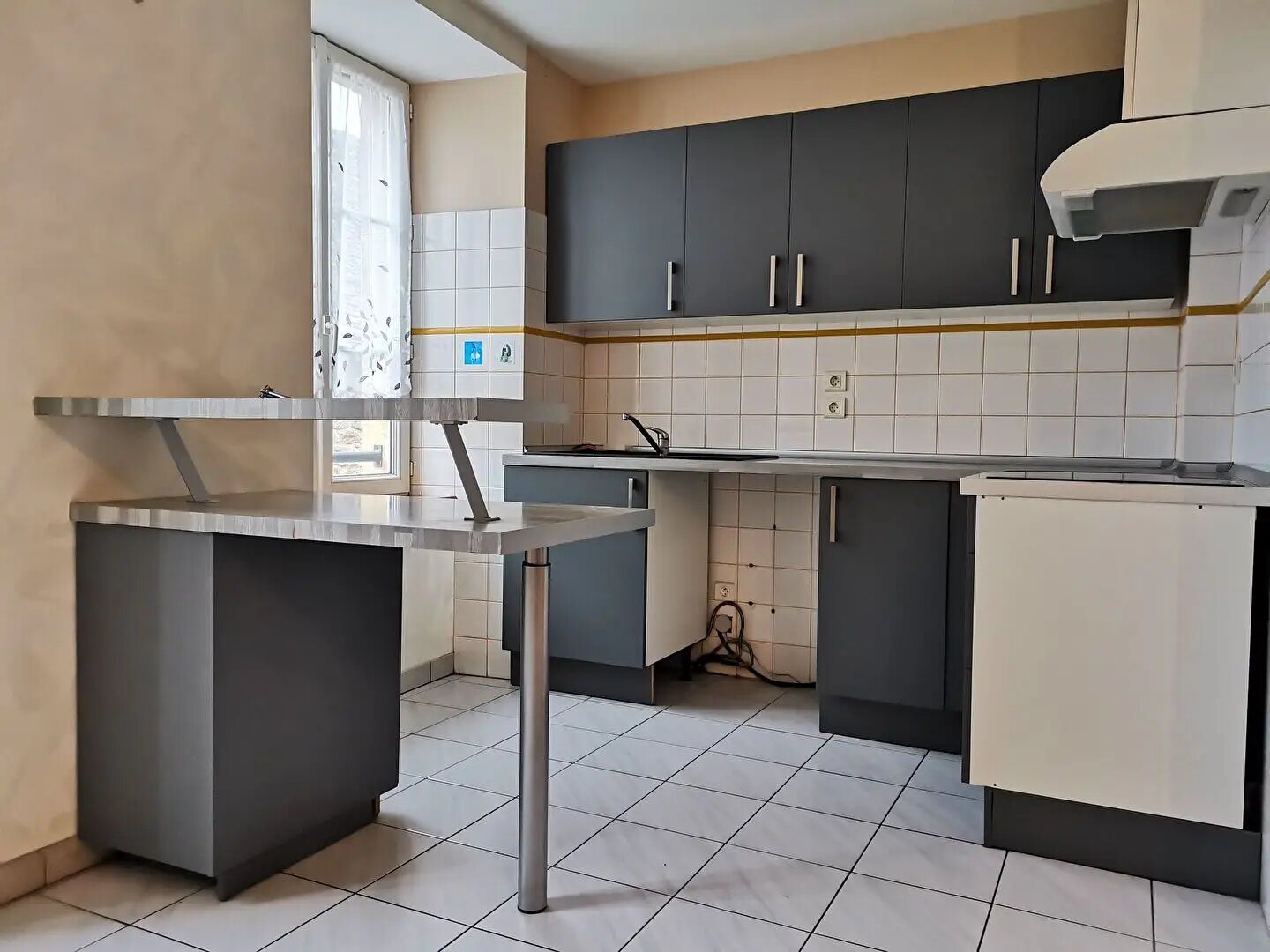 Appartement à louer, 68m², Saint-Geniez-d'Olt