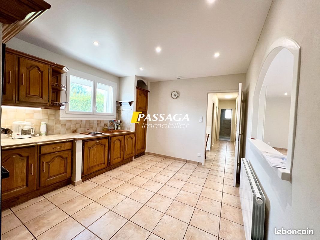 Maison à louer, 104m², Laissac