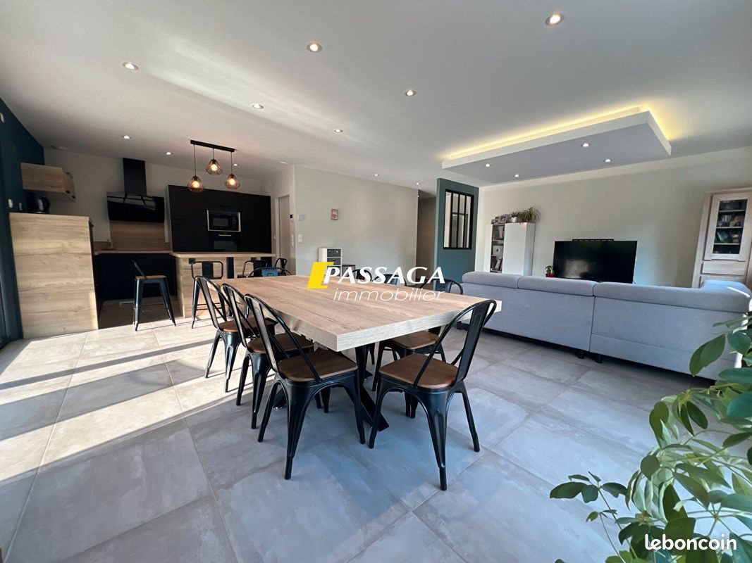 Maison à vendre, 118m², Agen-d'Aveyron
