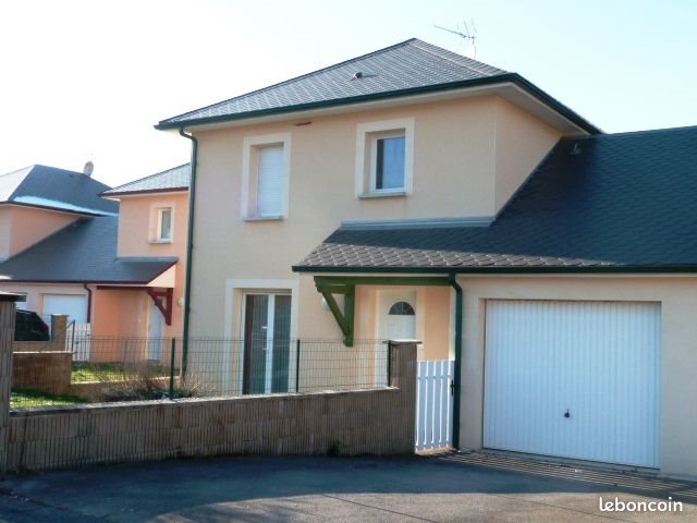 Maison à louer, 86m², Pont-de-Salars