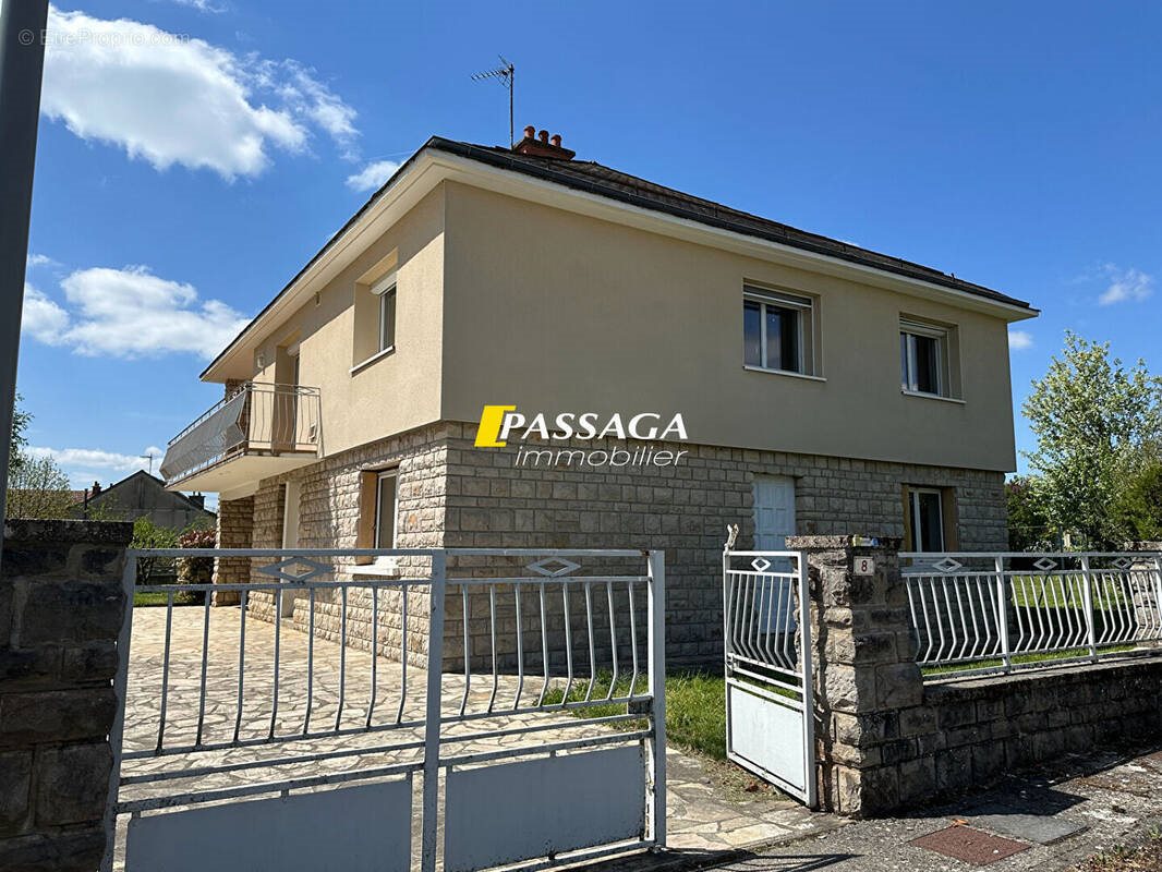 Maison à vendre, 177m², Sévérac-le-Château
