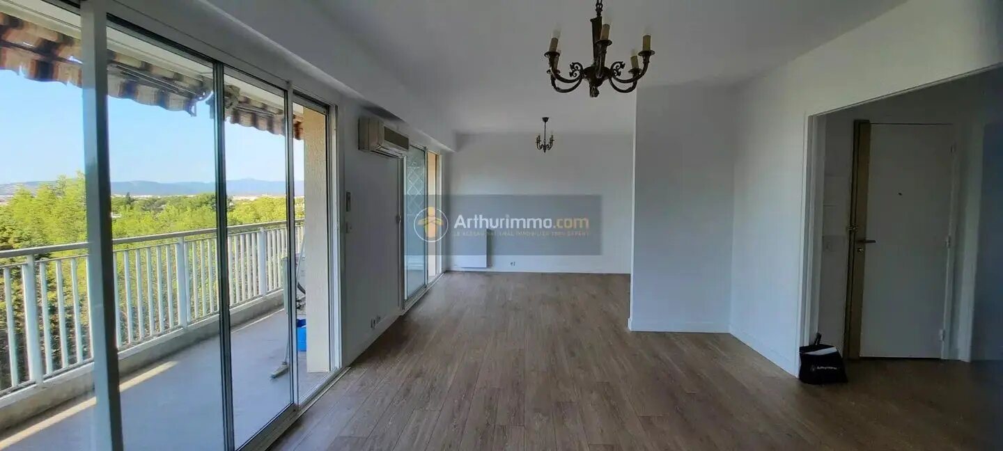 Appartement à louer, 3m², Saint-Raphaël