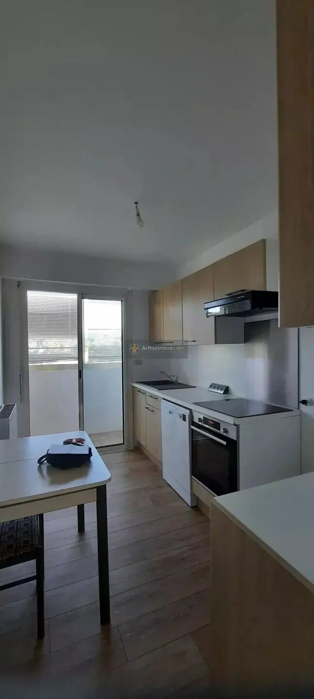 Appartement à louer, 3m², Saint-Raphaël
