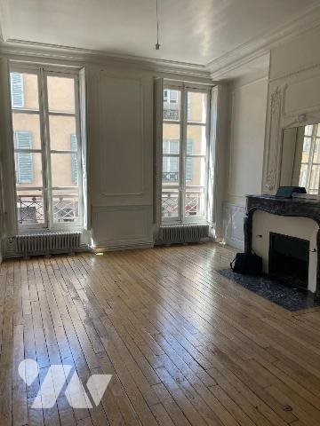 Appartement à louer, 74m², Versailles