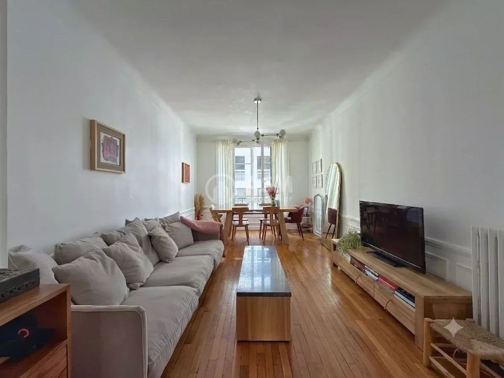 Appartement à louer, 76m², Courbevoie
