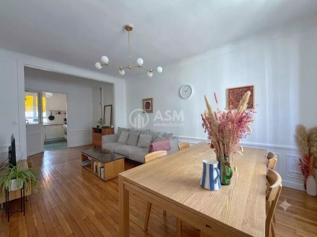 Appartement à louer, 76m², Courbevoie