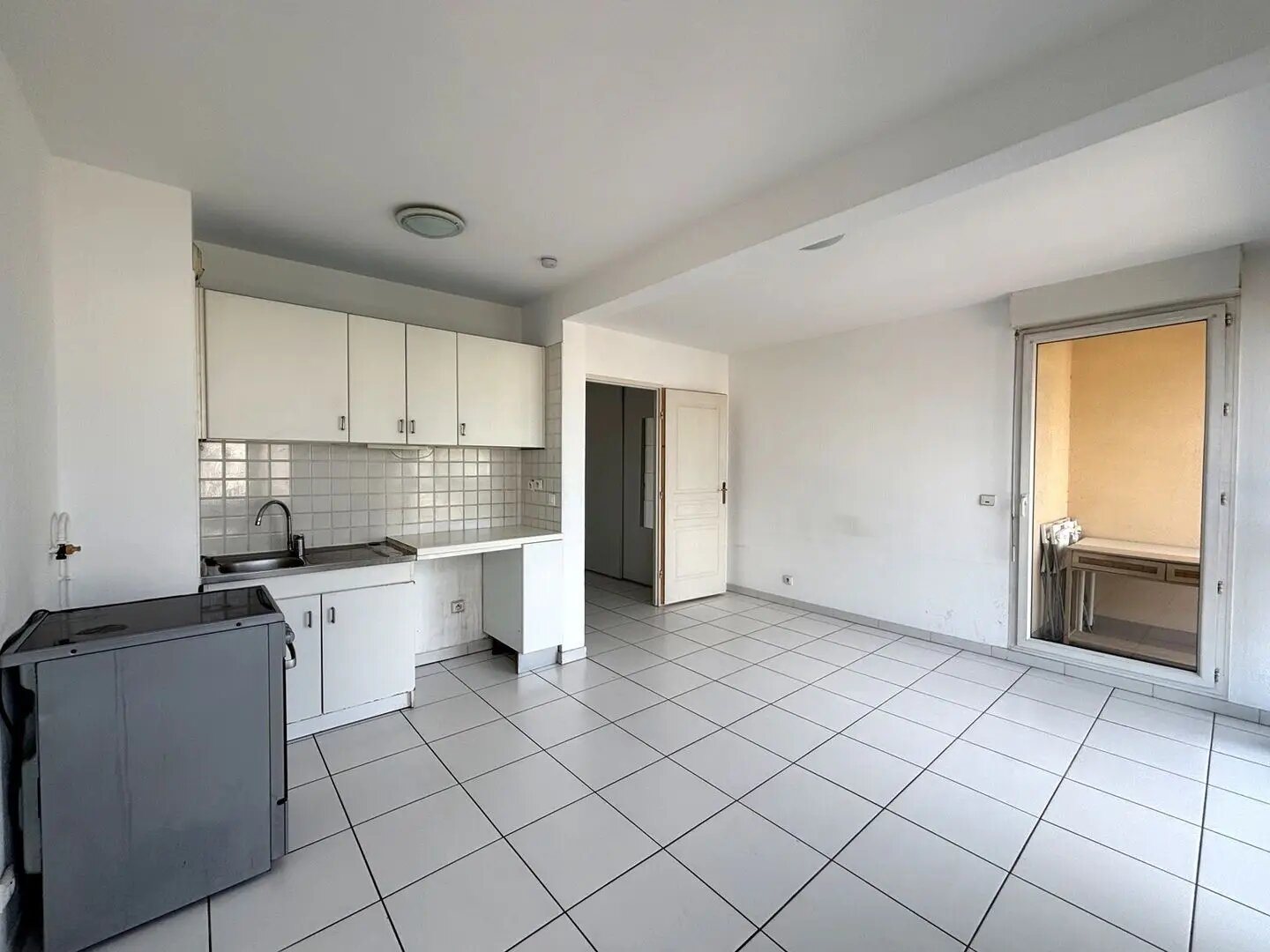 Appartement à louer, 28m², Marseille 8ème