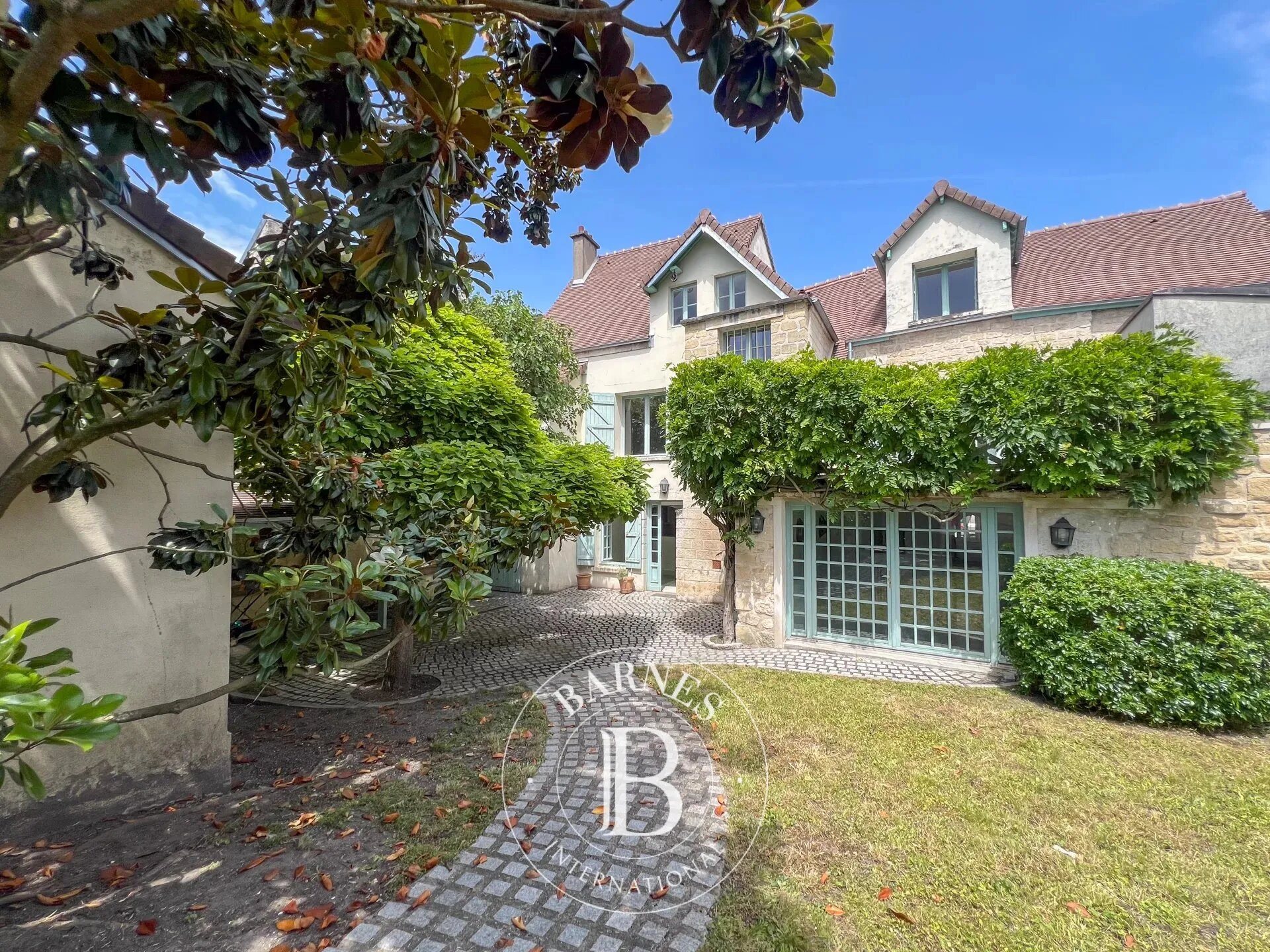 Maison à vendre, 241m², Le Mesnil-le-Roi