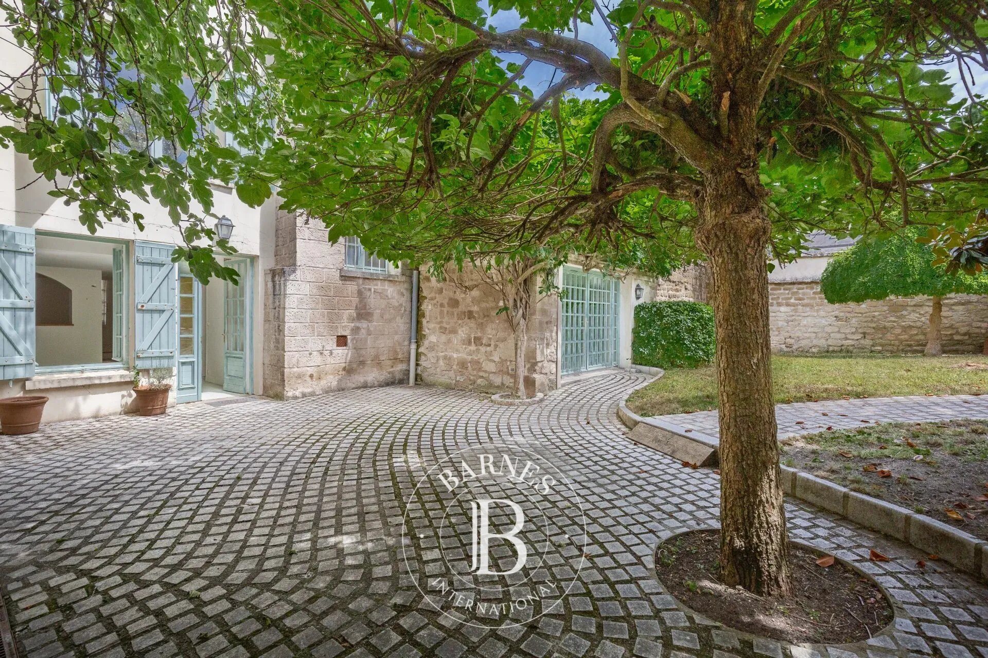 Maison à vendre, 241m², Le Mesnil-le-Roi