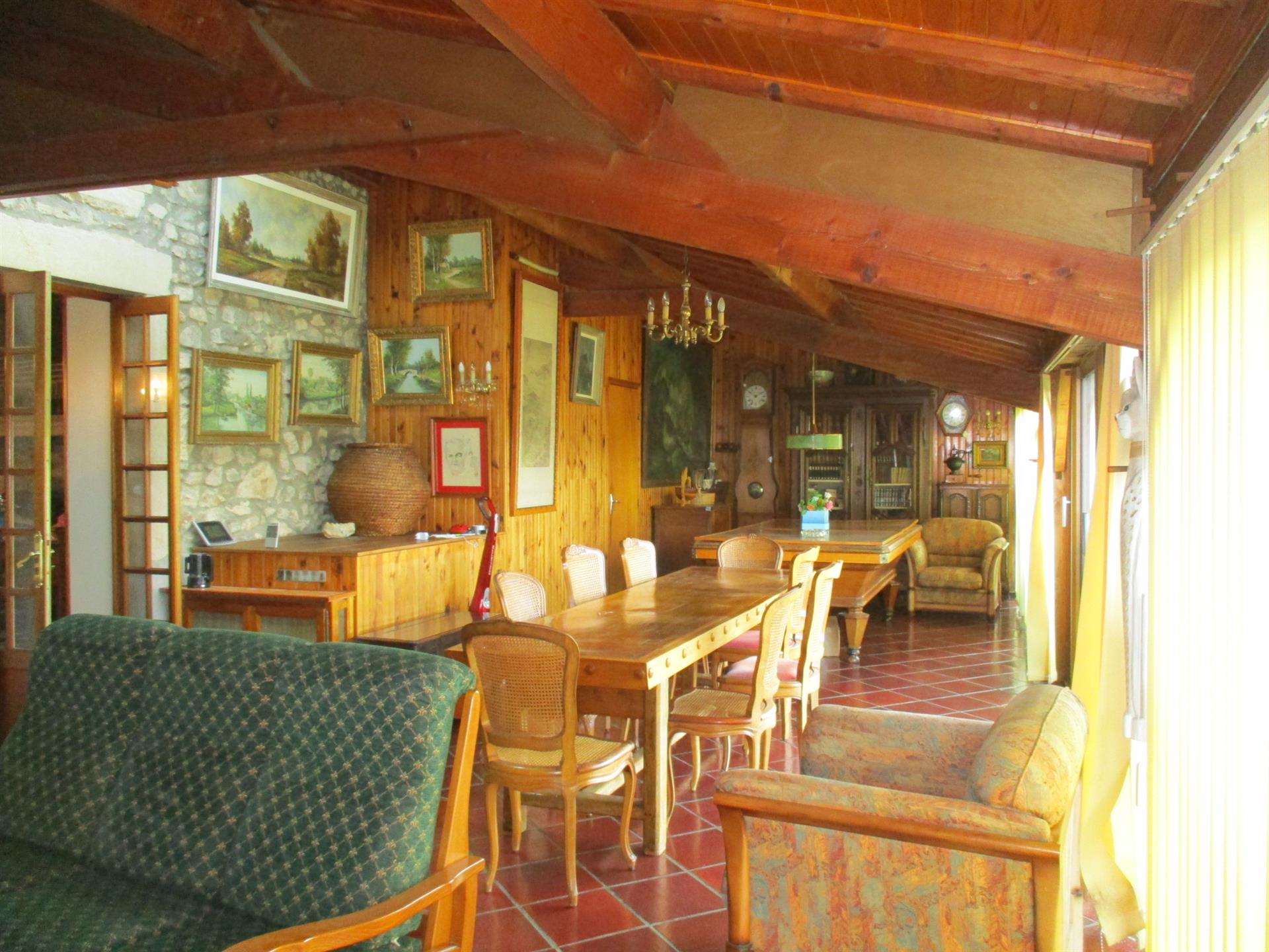 Maison à vendre, 207m², Saint-Léger-de-Fougeret